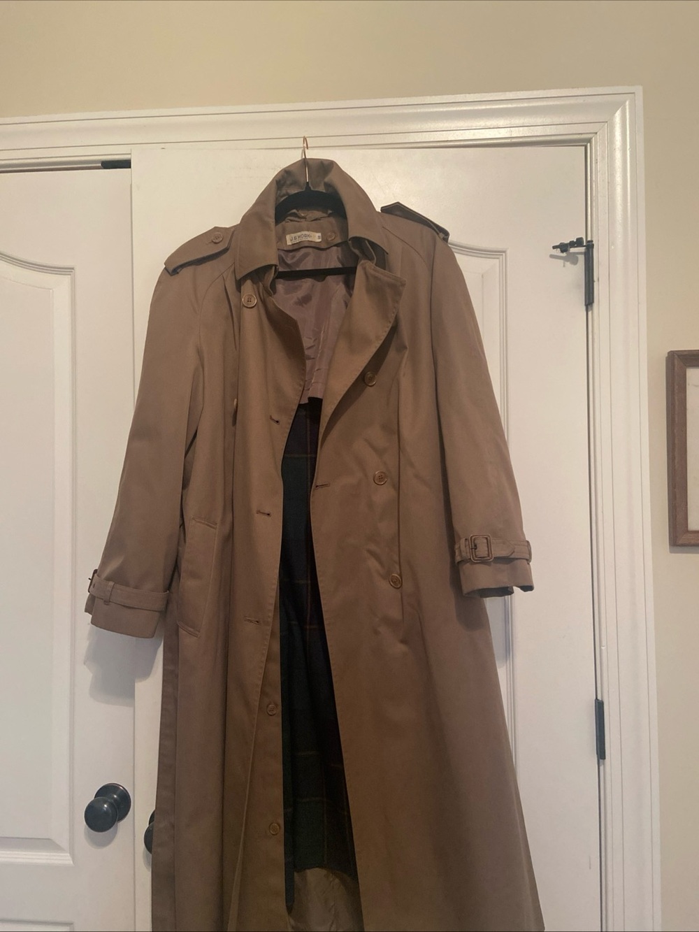 Women's Classic Tan Double-Breasted Trench Coat
